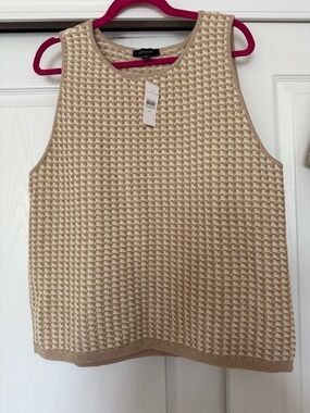 Ann Taylor Beige and Cream Houndstooth Knit Sweater Vest